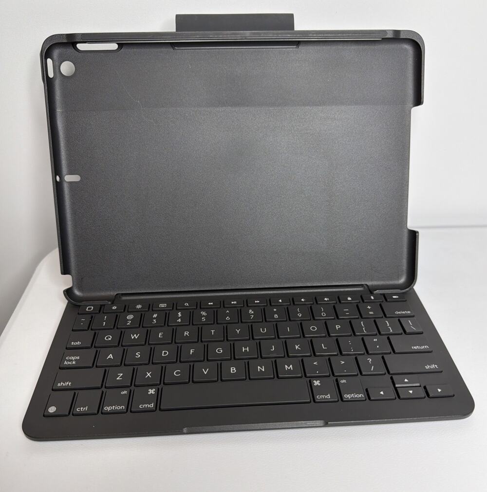 Logitech Slim Folio Keyboard Case for Apple iPad 7th/8th/9th Gen Graphite Tested